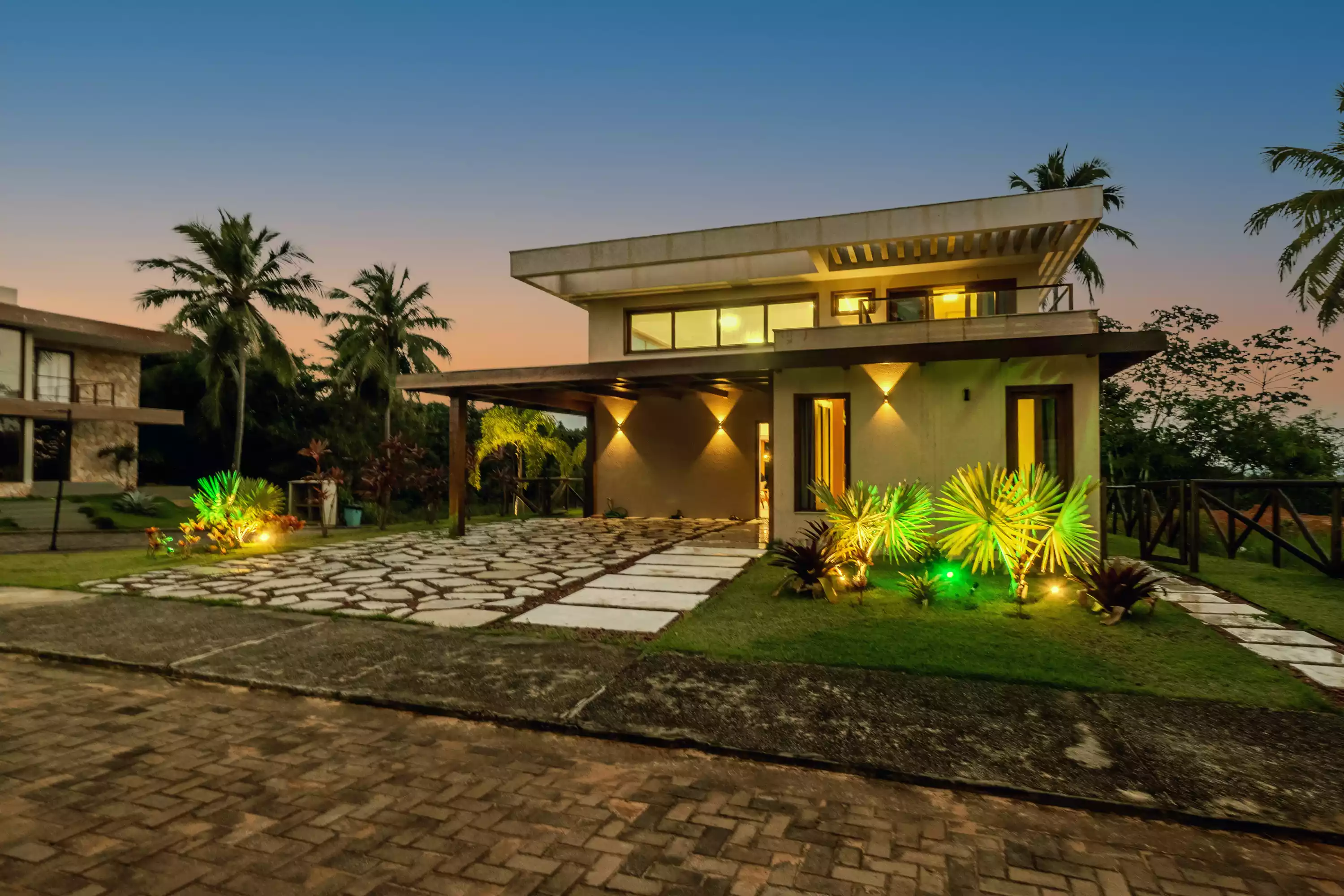 Casa Natus - Fachada ao Entardecer