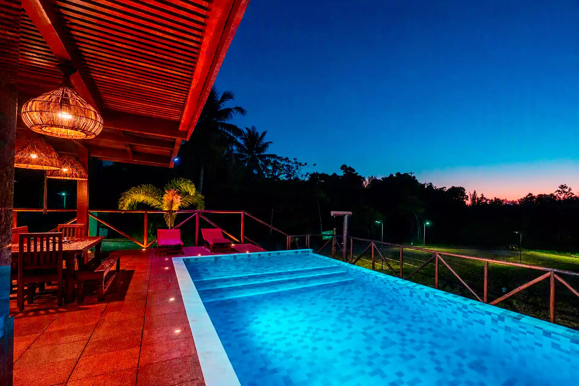 Casa Natus - Piscina e Deck Iluminados